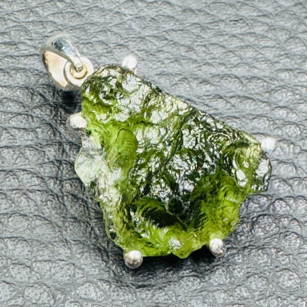 Pendentif Moldavite «Chlum» de République Tchèque (réf pdm5) – Image 3