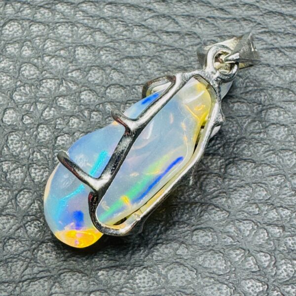 Pendentif en Opale Welo d’Ethiopie (réf poe9) – Image 4