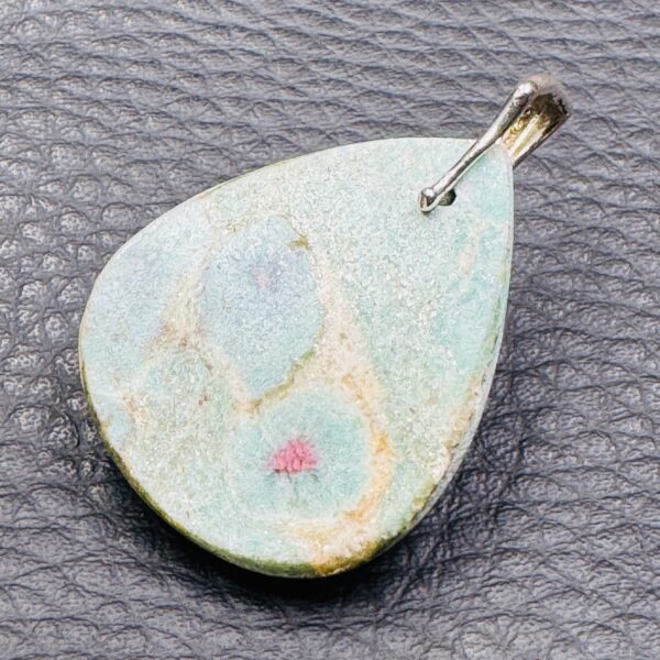 Pendentif en Rubis sur Fuschite (réf prf6) – Image 3