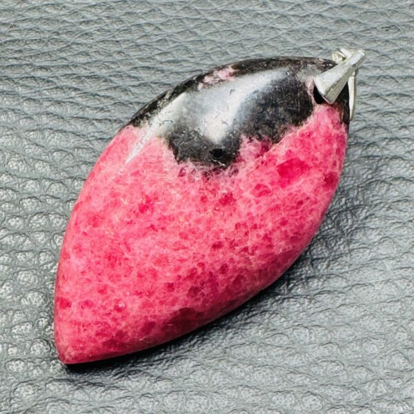 Pendentif en Rhodonite de Madagascar (réf rd11) – Image 2