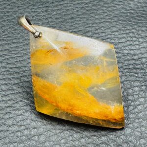Pendentif en Quartz Hématoide