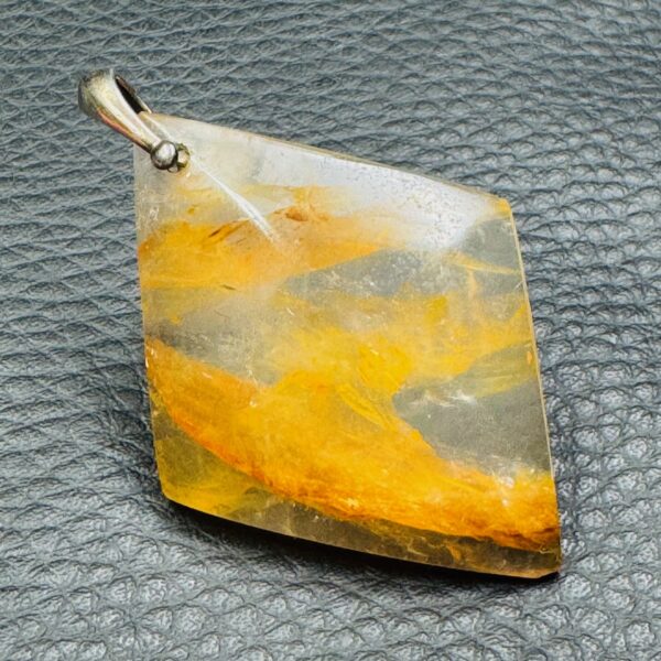 Pendentif en Quartz Hématoide