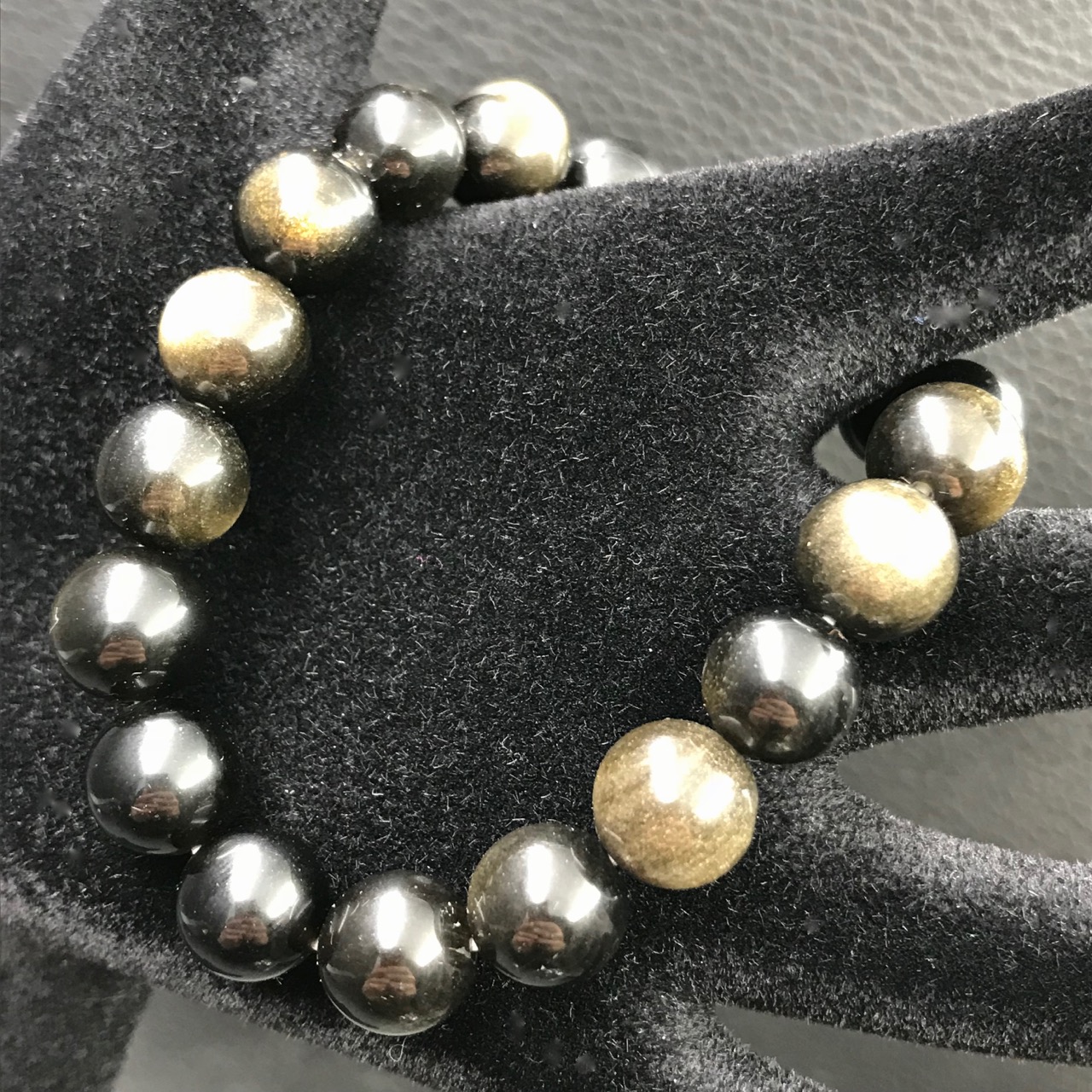 Bracelet en obsidienne doré du Mexique “perles 10mm”