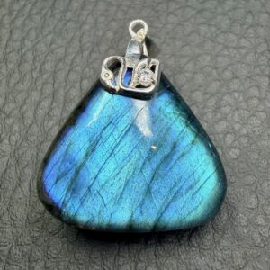 Pendentif en Labradorite Bleu Lagon