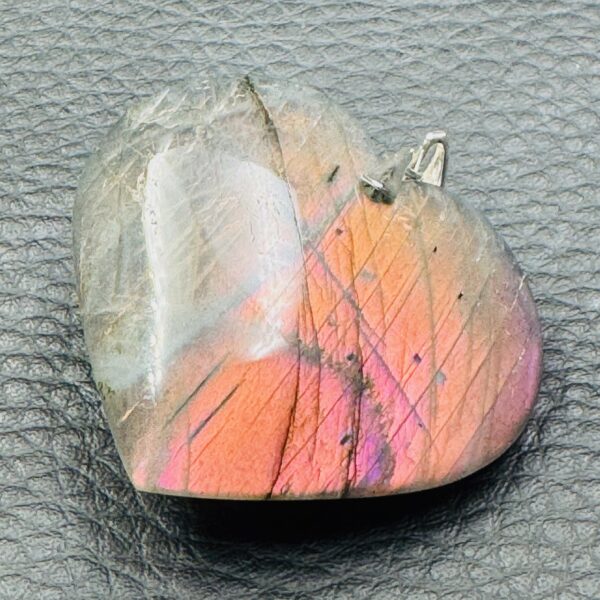 Pendentif Labradorite Violette, Spectrolite de Madagascar (réf lps13) – Image 2