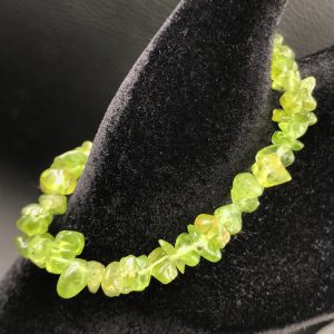 Bracelet chips en épidote du Pakistan