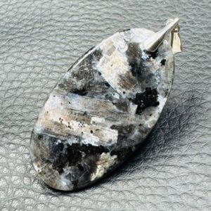 Pendentif en Larvikite