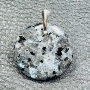Pendentif en Larvikite