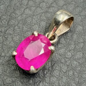 Pendentif en Rubis