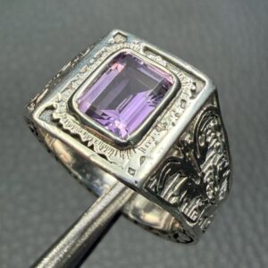 Chevalière Ouvragée en Améthyste