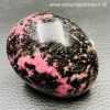 Galet en Rhodonite de Madagascar (réf gr11) – Image 2