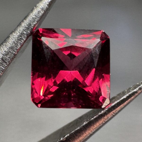 Grenat Rhodolite Gemme de Zambie (réf gemg5) – Image 2