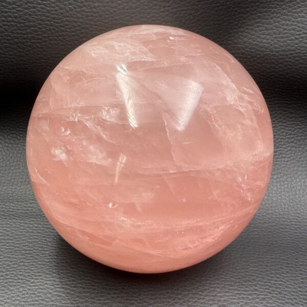 Sphère en Quartz Rose de Madagascar 3,200kg (réf sqr4) – Image 3