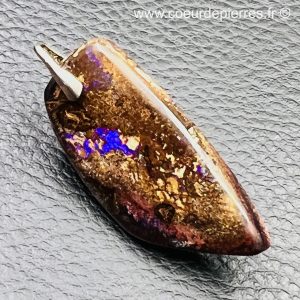 Pendentif en opale boulder d’Australie de 61,5 carats (réf po17)