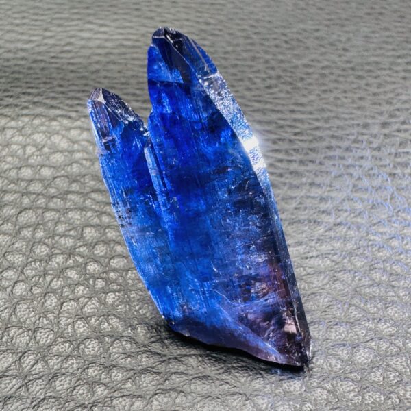 Tanzanite "Cristal" de Tanzanie (réf taz8) – Image 3