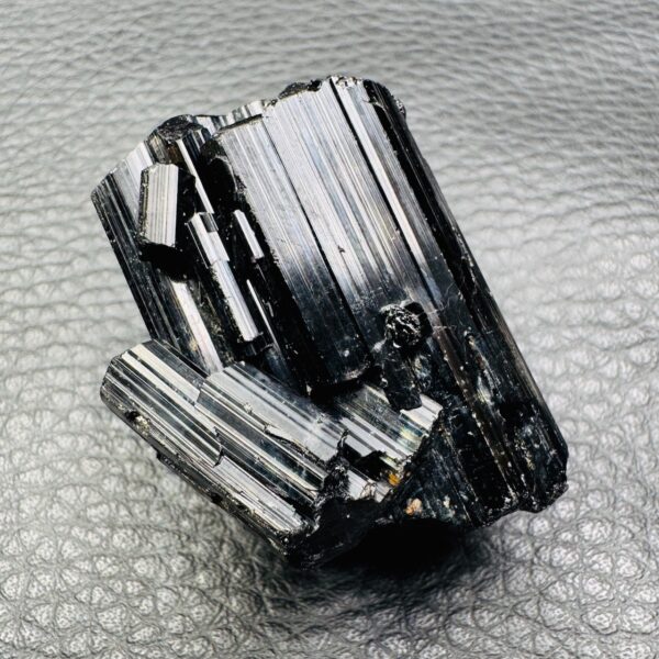 Tourmaline Noire Schorl de Madagascar (réf t34) – Image 2