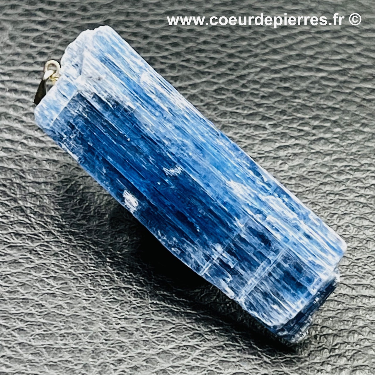 Pendentif cyanite bleue du Brésil (réf cy3)