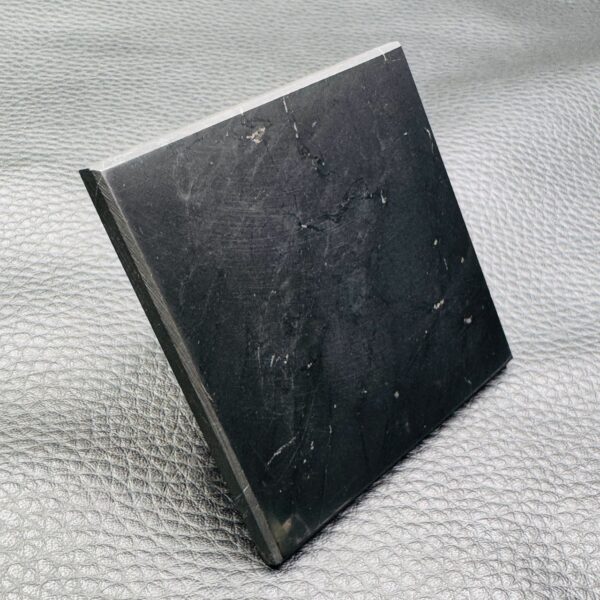 Pyramide Shungite de Russie (réf pys7) – Image 4