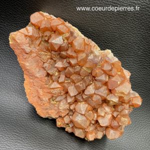 Druse de quartz hematoïde du Puy de Dôme, France (réf dqh11)