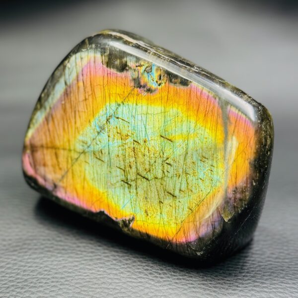 Labradorite 1,018 kg "forme libre" (réf blp51) – Image 2