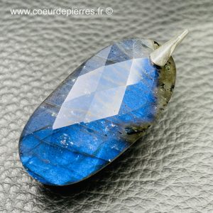 Pendentif labradorite “facetée” bleu abyssal (réf lba39)