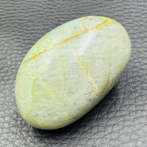 Galet en Garnierite