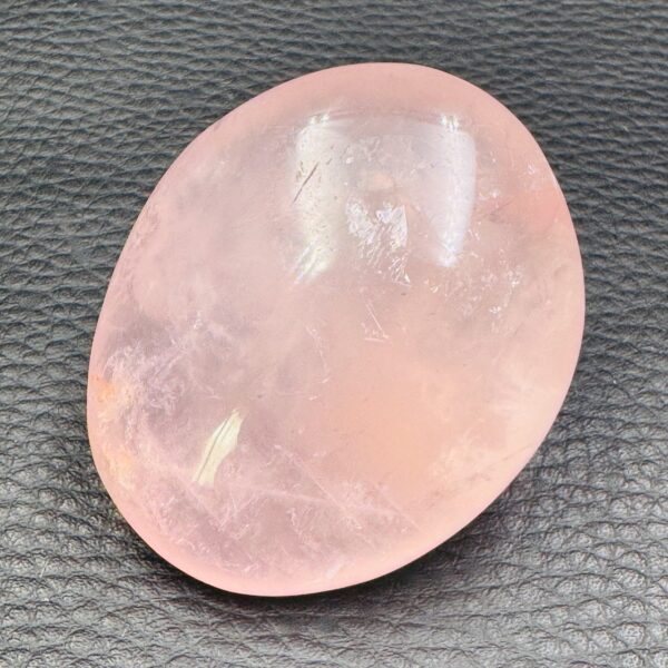 Galet en Quartz Rose de Madagascar (réf qr4) – Image 2