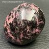 Galet en Rhodonite de Madagascar (réf gr8) – Image 4