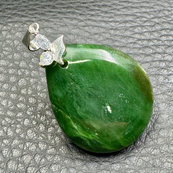 Pendentif en jade néphrite du Canada (réf pja4) – Image 2