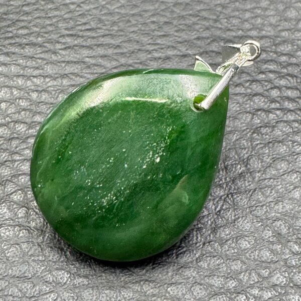 Pendentif en jade néphrite du Canada (réf pja4) – Image 3