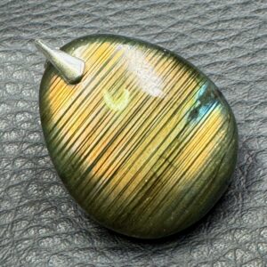 Pendentif en Labradorite Dorée