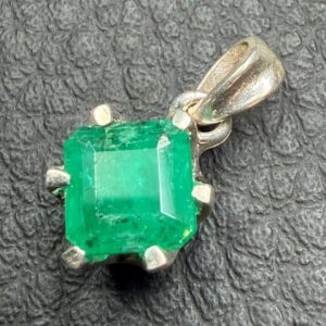 Pendentif en Emeraude