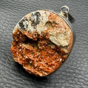 Pendentif Vanadinite