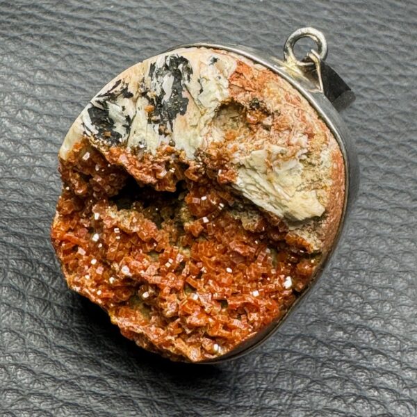 Pendentif Vanadinite