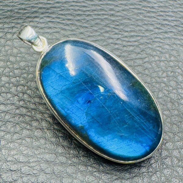 Pendentif Labradorite Bleu Abyssal (réf lba10) – Image 2