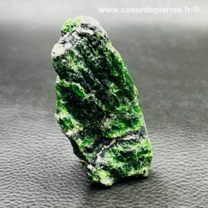 Chrome diopside de Russie “brut” (ref chd1)
