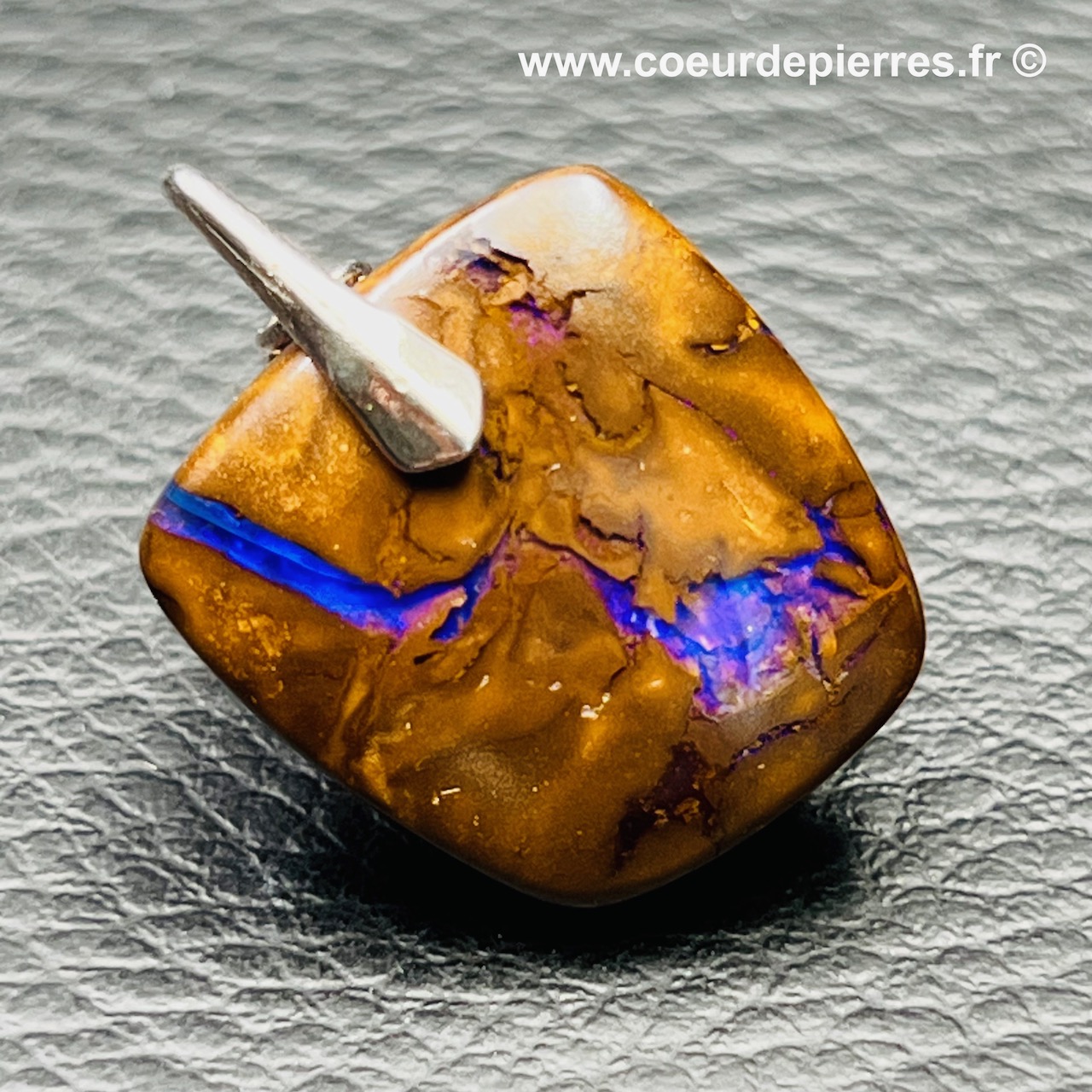 Pendentif en opale boulder d’Australie de 29,5 carats (réf po55)