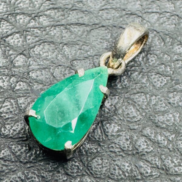Pendentif en Emeraude