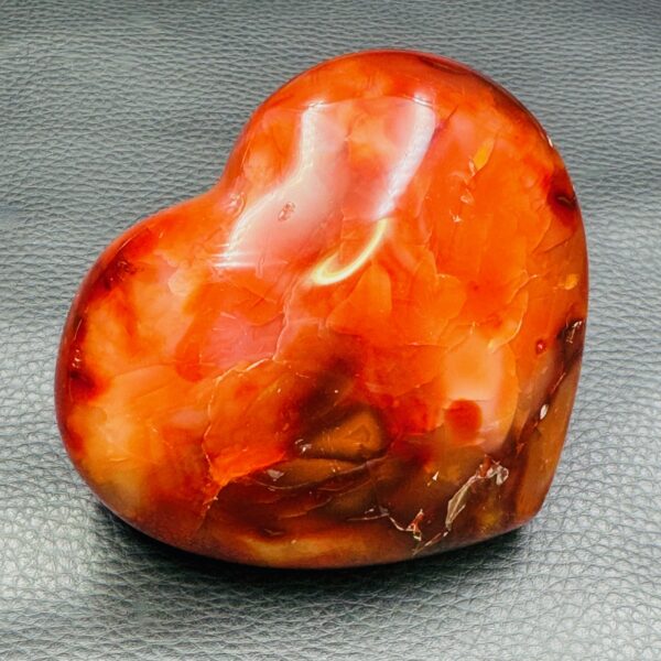 Coeur en cornaline de Madagascar (réf cc3) – Image 2