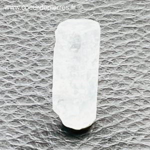Aigue marine d’Afghanistan cristal brut 12,5 carats (réf cai11)