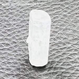 Aigue marine d’Afghanistan cristal brut 12,5 carats (réf cai11)