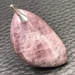 Pendentif en Anhydrite de Madagascar (réf pan5)