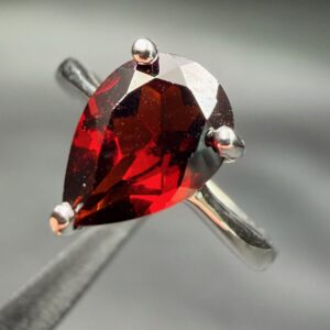 Bague en Grenat
