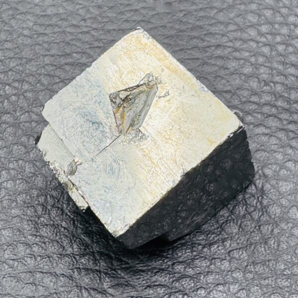 Pyrite Cubique Brute de Navajun, Espagne (réf py30) – Image 2
