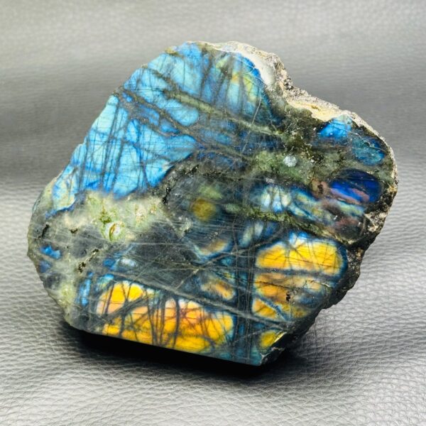 Labradorite une Face Polie (réf pbl33) – Image 3