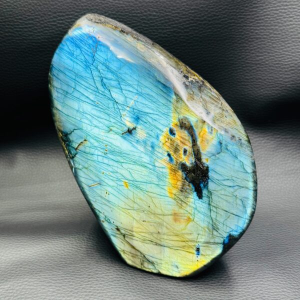 Labradorite 3,020 kg "forme libre" de Madagascar (réf bl1f43) – Image 3
