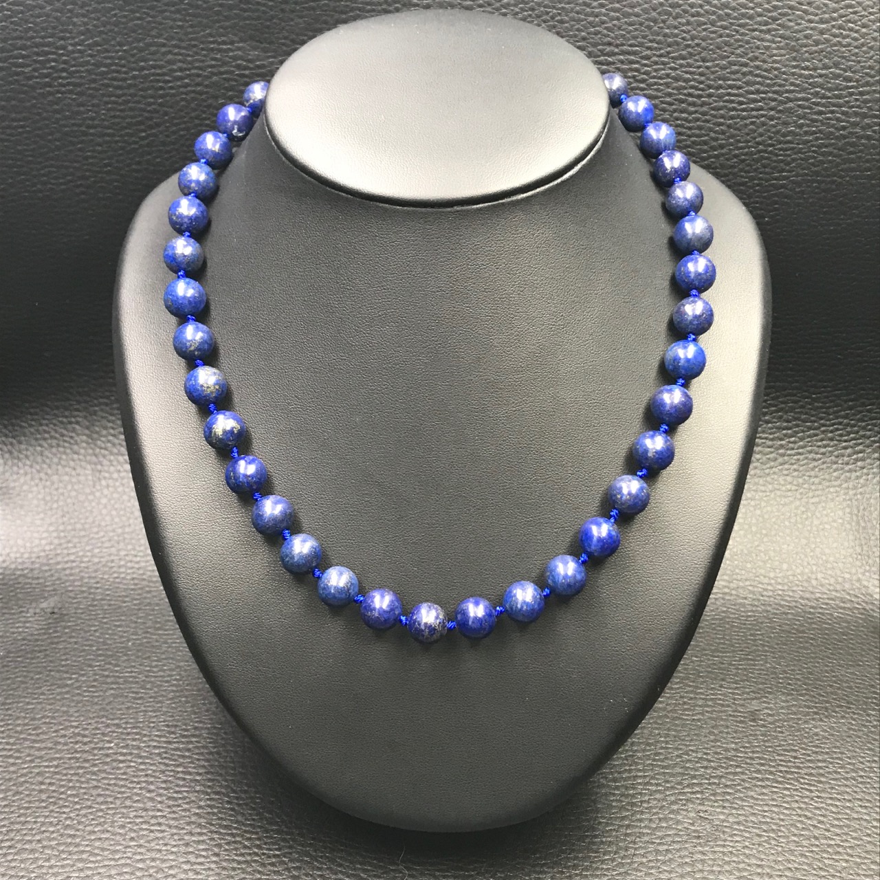 collier-perles-lapis-lazuli