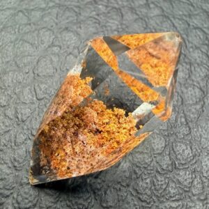 Prisme de Quartz Lodolite Naturel