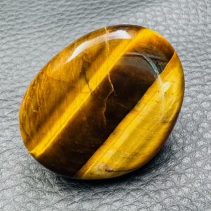 Galet en Oeil de Tigre