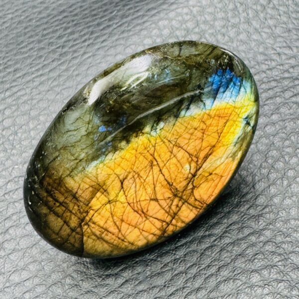 Galet en Labradorite Spectrolite (réf gl61) – Image 4